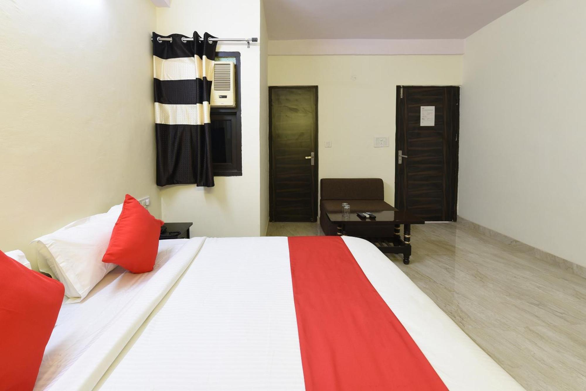 Hotel O Club Residency นิวเดลี ภายนอก รูปภาพ