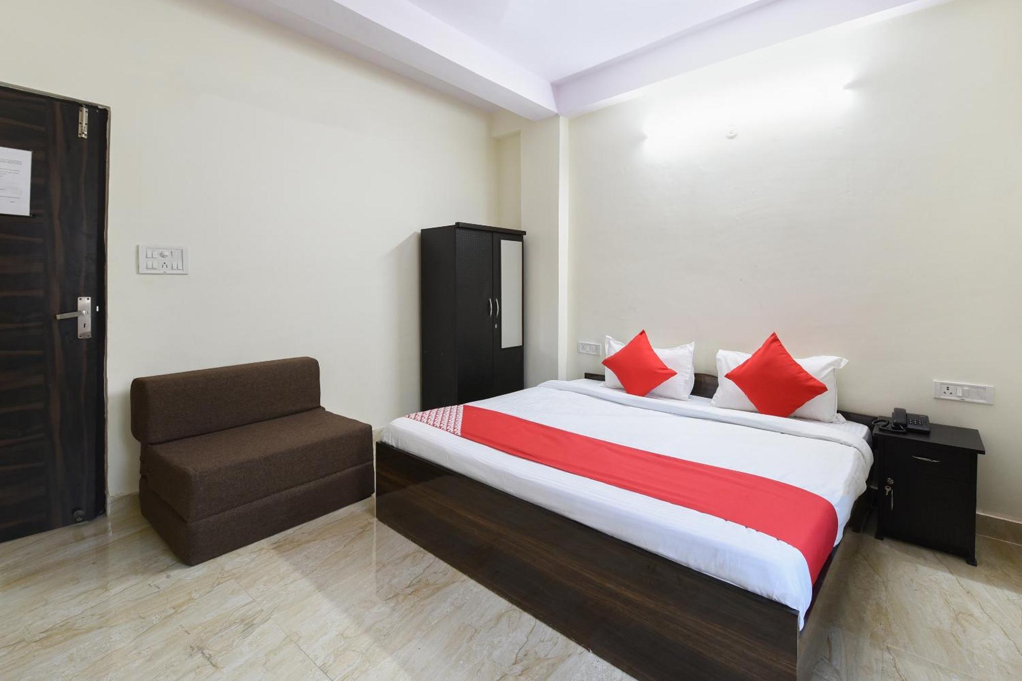 Hotel O Club Residency นิวเดลี ภายนอก รูปภาพ