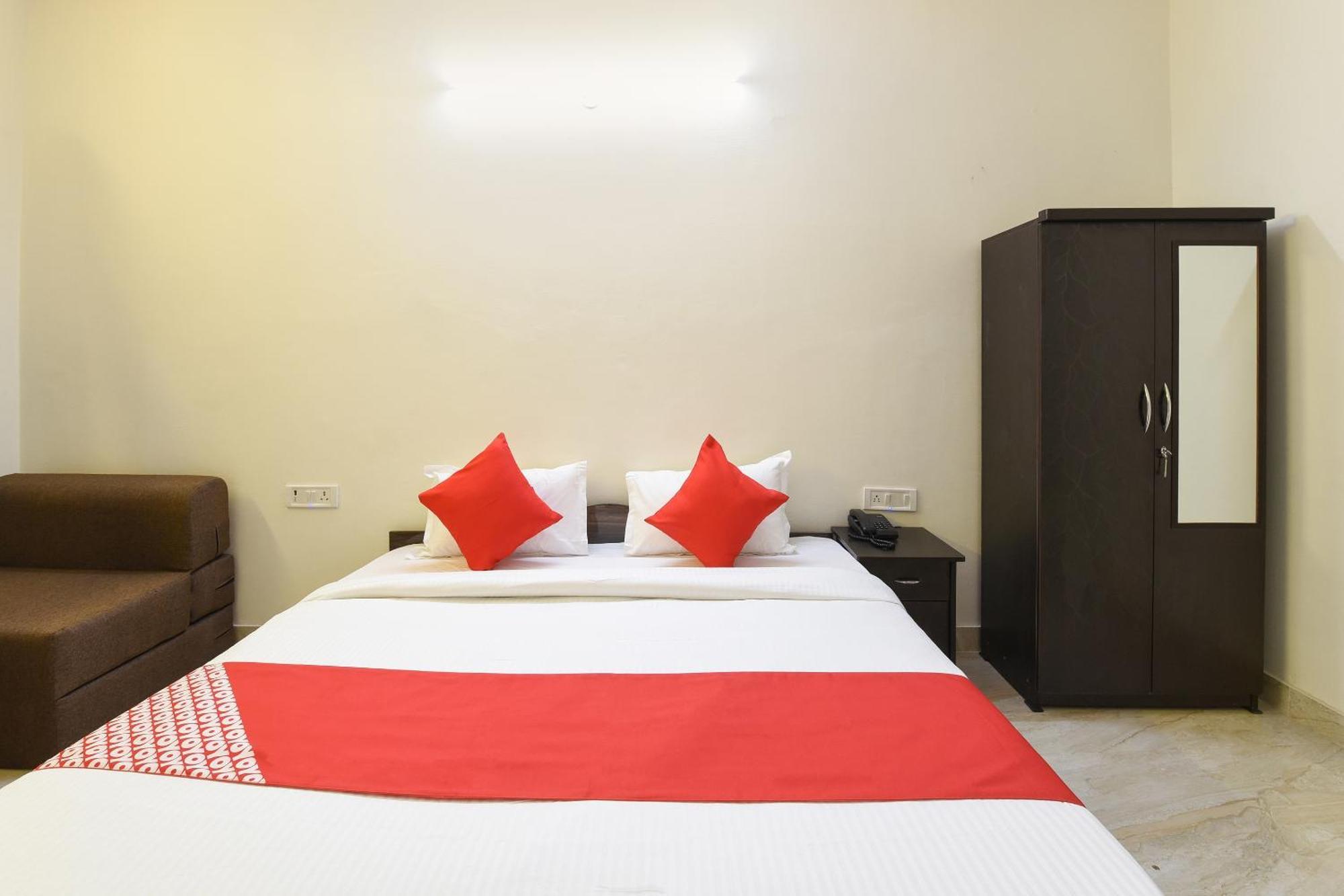 Hotel O Club Residency นิวเดลี ภายนอก รูปภาพ
